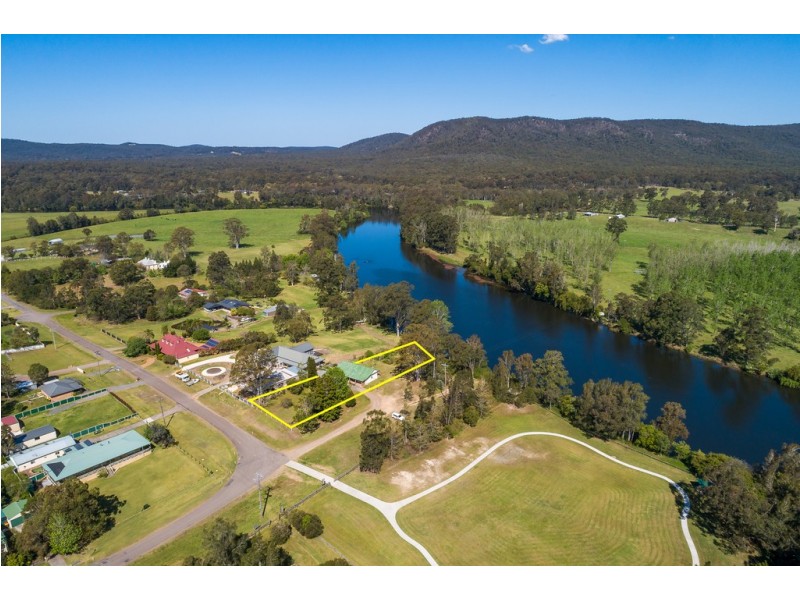 8 Grey Street, Clarence Town NSW 2321