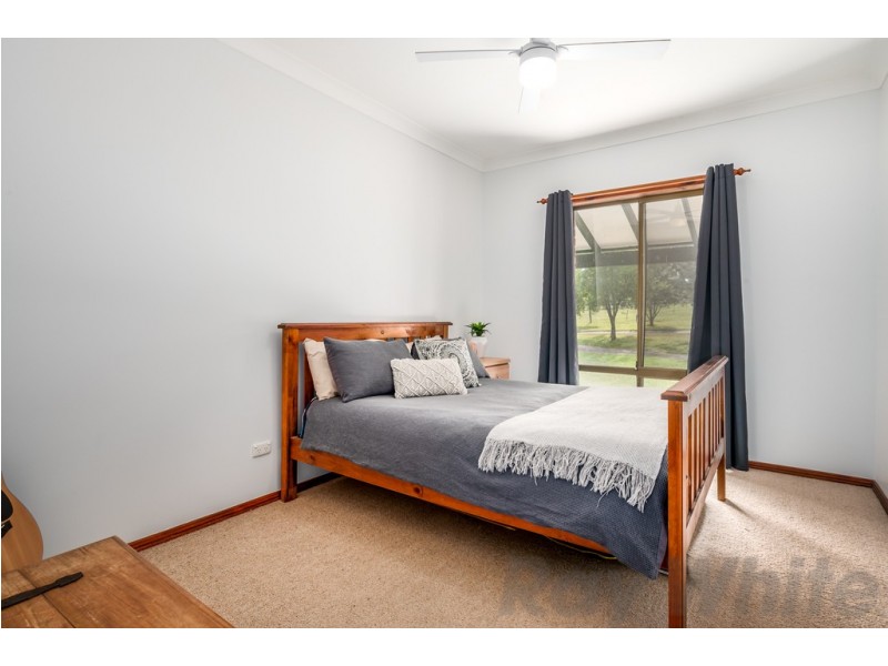 15 Alpha Street, Seaham NSW 2324