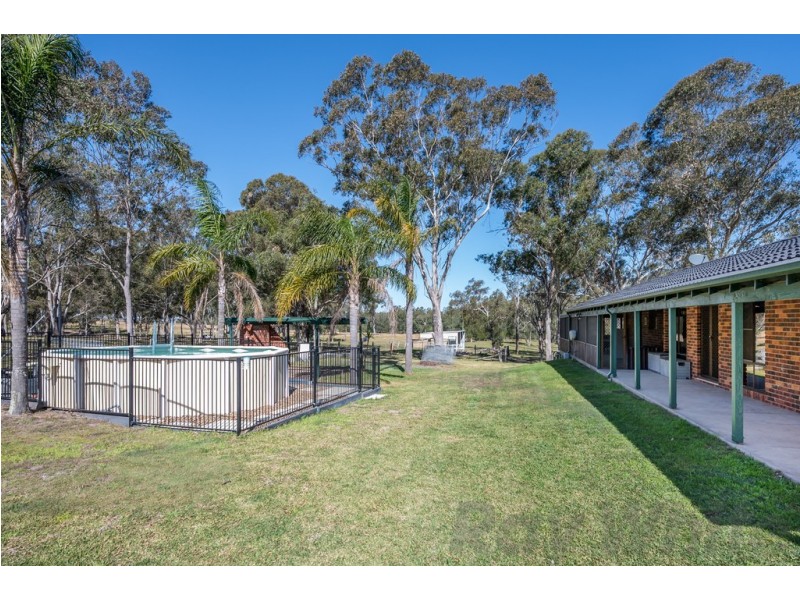 15 Alpha Street, Seaham NSW 2324