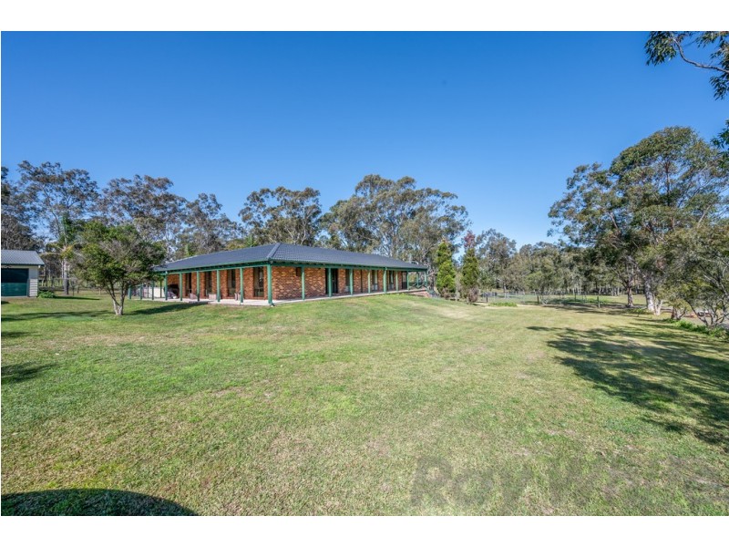 15 Alpha Street, Seaham NSW 2324