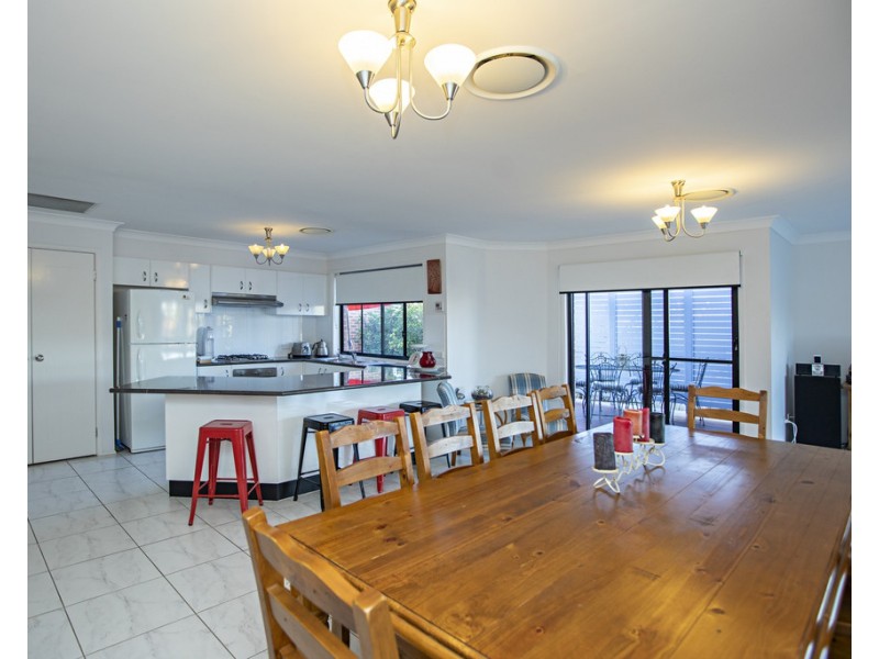 5 Ribbonwood Close, Largs NSW 2320