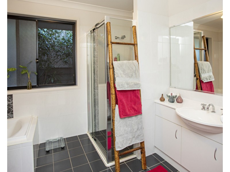 5 Ribbonwood Close, Largs NSW 2320