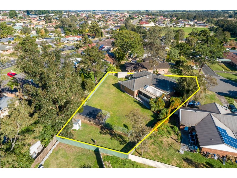 14 Holt Place, Raymond Terrace NSW 2324