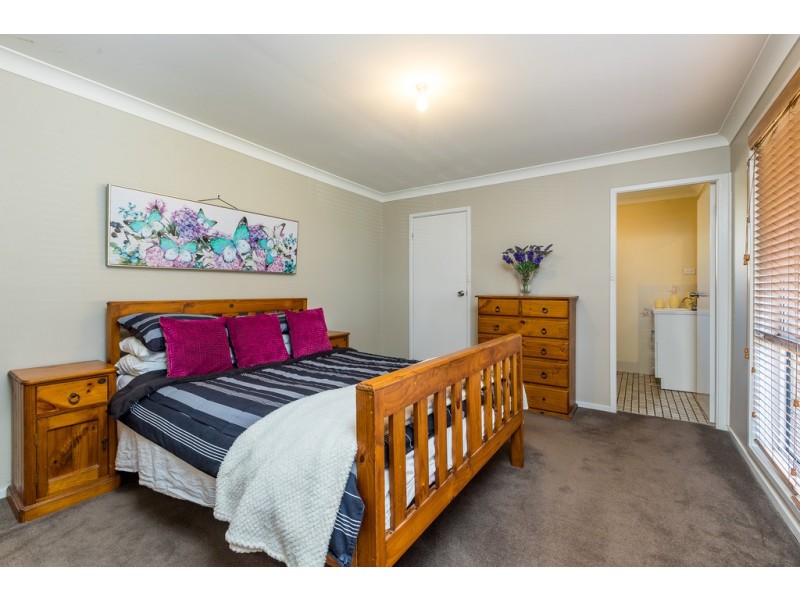 14 Holt Place, Raymond Terrace NSW 2324