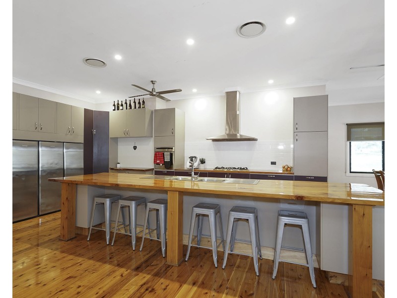 9 Giles Road, Seaham NSW 2324