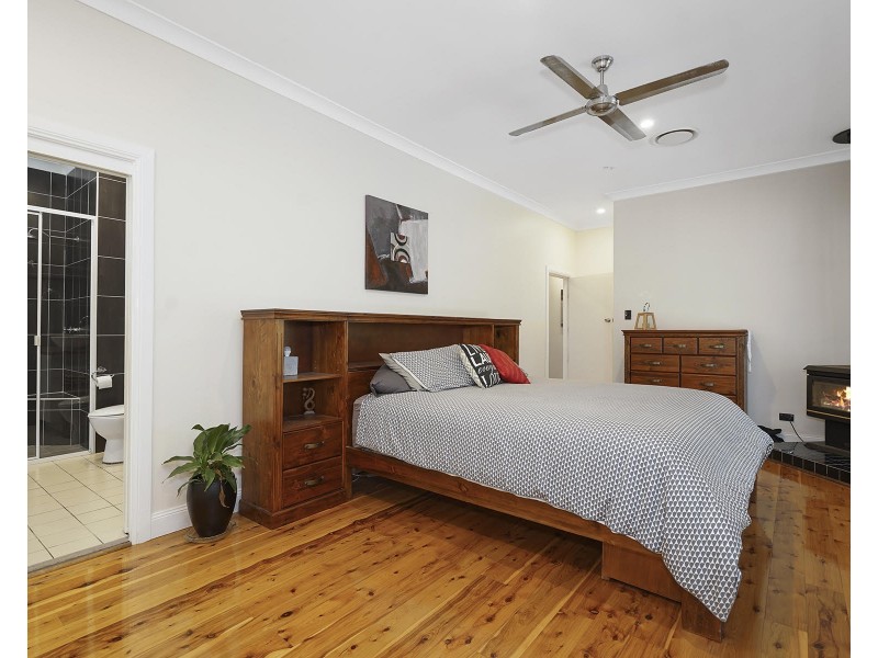 9 Giles Road, Seaham NSW 2324