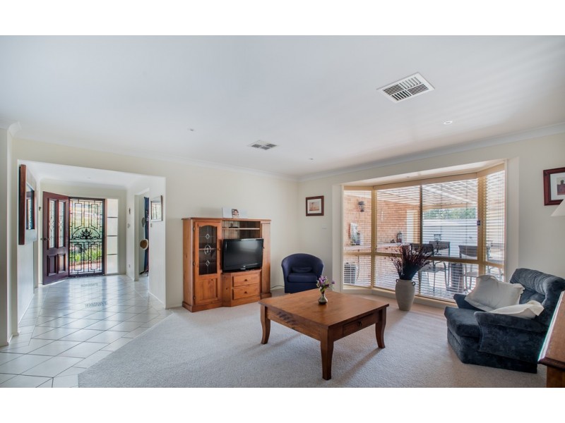 5 Sutton Grove, Branxton NSW 2335