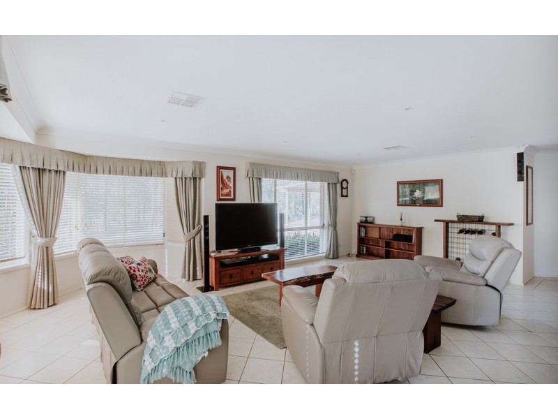 5 Sutton Grove, Branxton NSW 2335