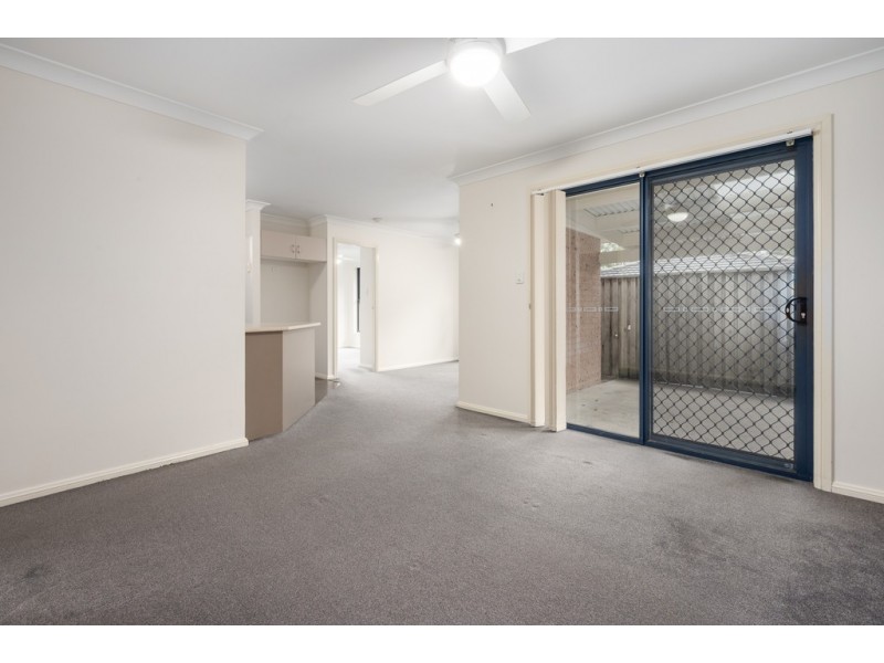 2/21 Hillview Avenue, Dungog NSW 2420