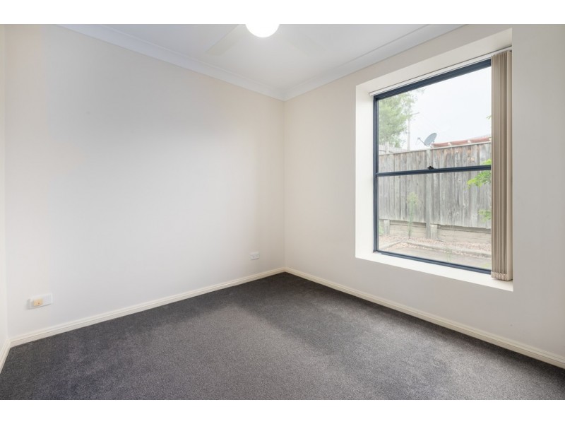 2/21 Hillview Avenue, Dungog NSW 2420