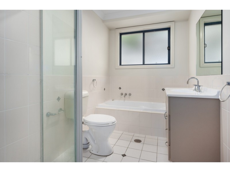 2/21 Hillview Avenue, Dungog NSW 2420