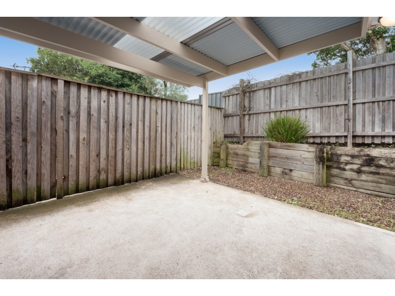 2/21 Hillview Avenue, Dungog NSW 2420