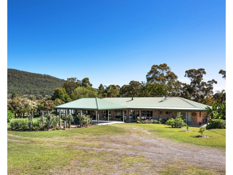 348 Martins Creek Road, Paterson NSW 2421
