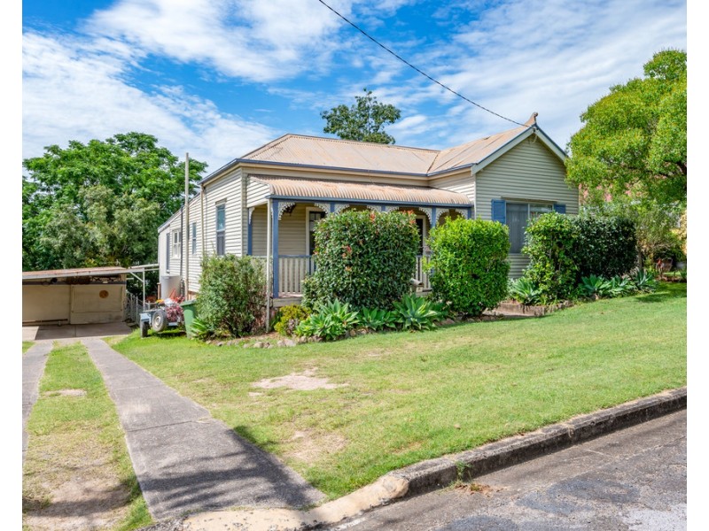 10 Scott Avenue, Dungog NSW 2420
