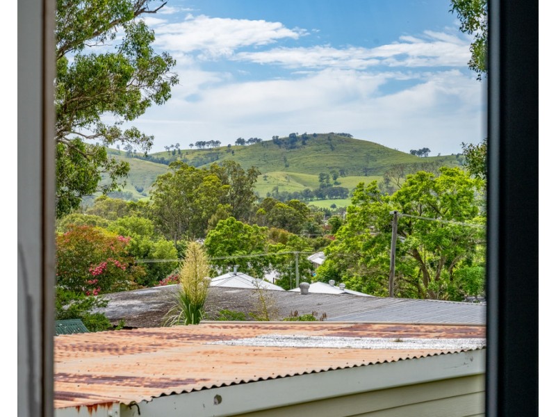 10 Scott Avenue, Dungog NSW 2420