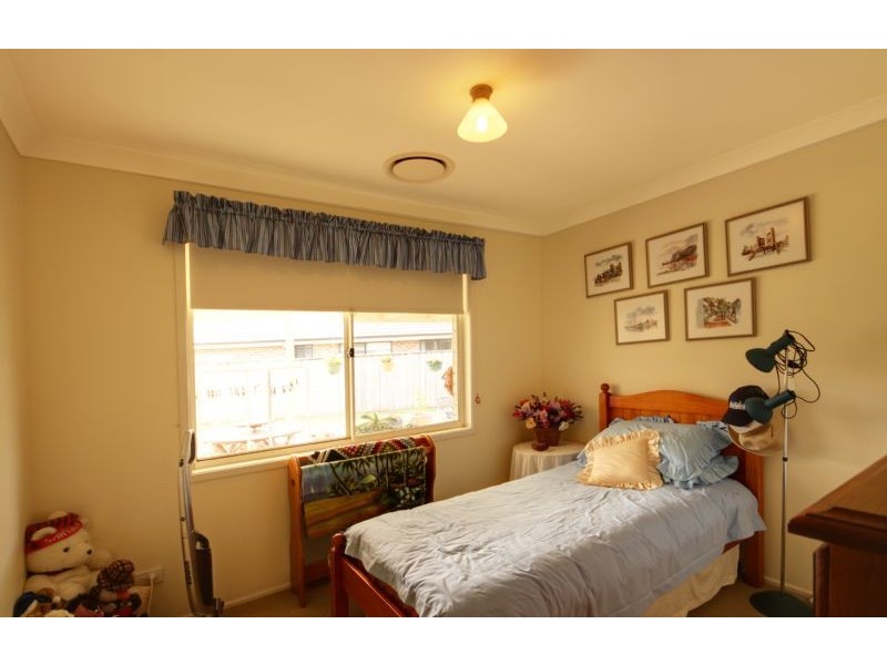 10 Dumfries Place, East Bowral NSW 2576