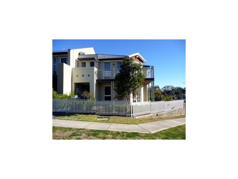 1 Gilbert Street, Elderslie NSW 2570