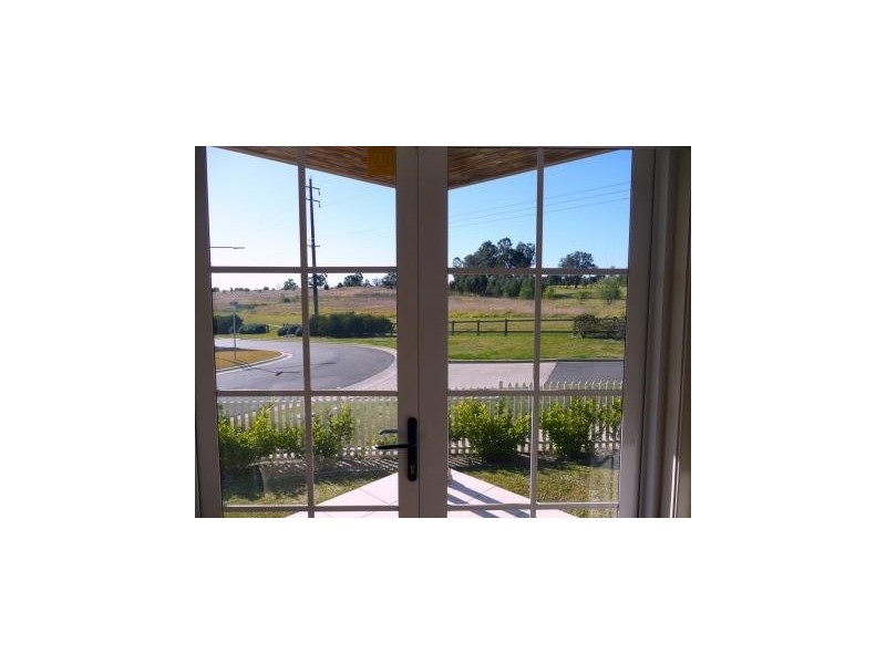 1 Gilbert Street, Elderslie NSW 2570