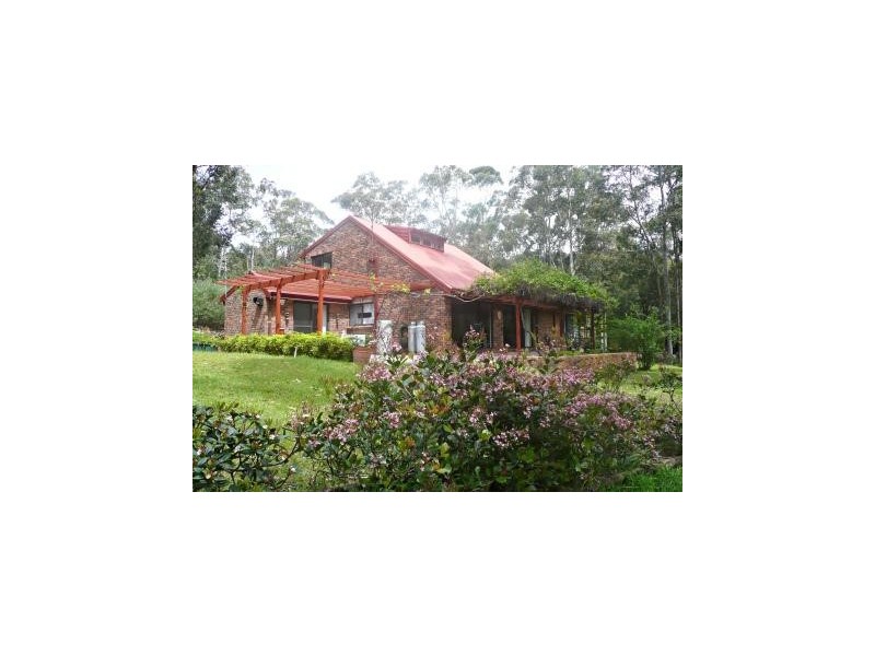 1 Little Cobbs Lane, Mardi NSW 2259