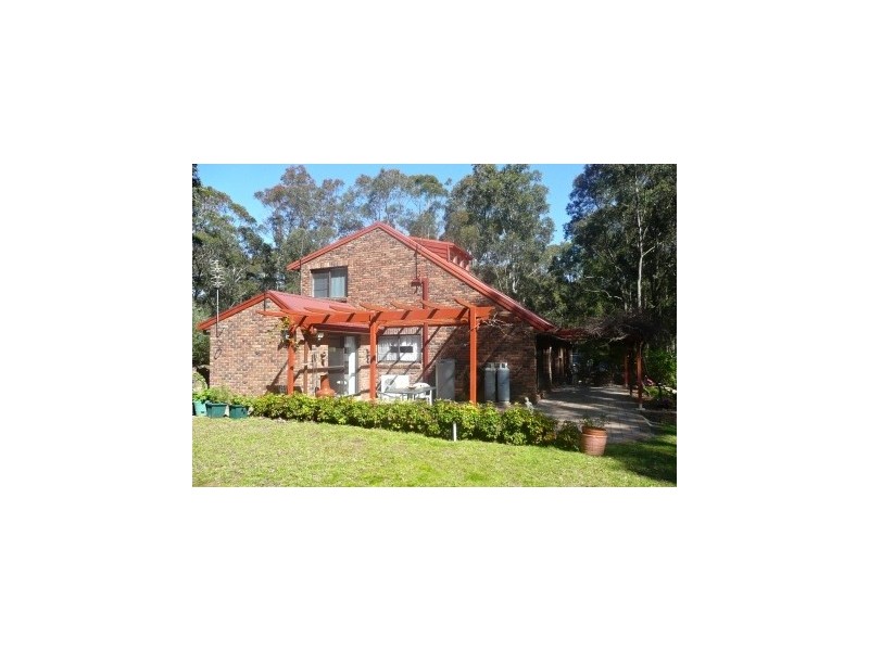 1 Little Cobbs Lane, Mardi NSW 2259