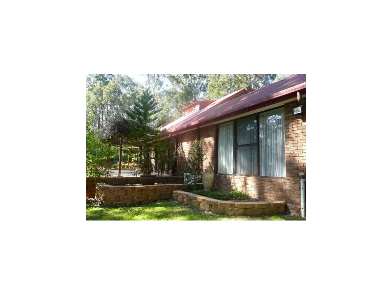 1 Little Cobbs Lane, Mardi NSW 2259