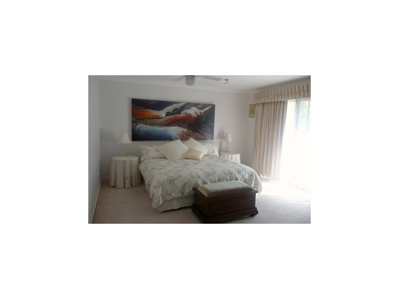 1 Little Cobbs Lane, Mardi NSW 2259