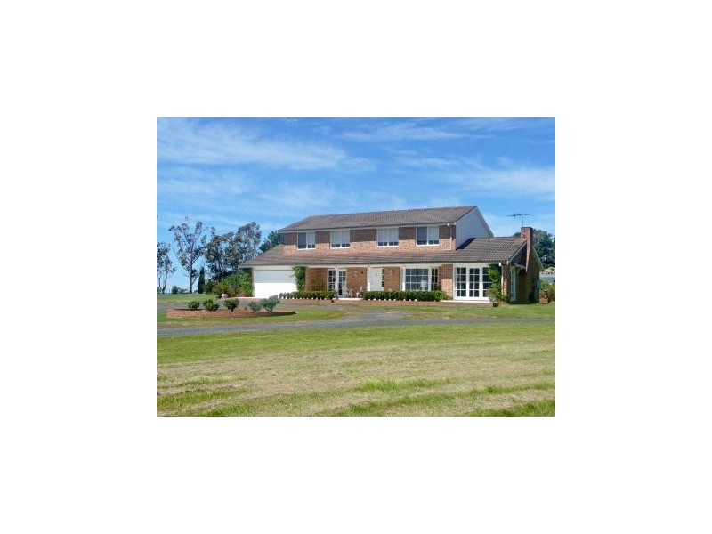 10 Plateau Drive, Razorback NSW 2571