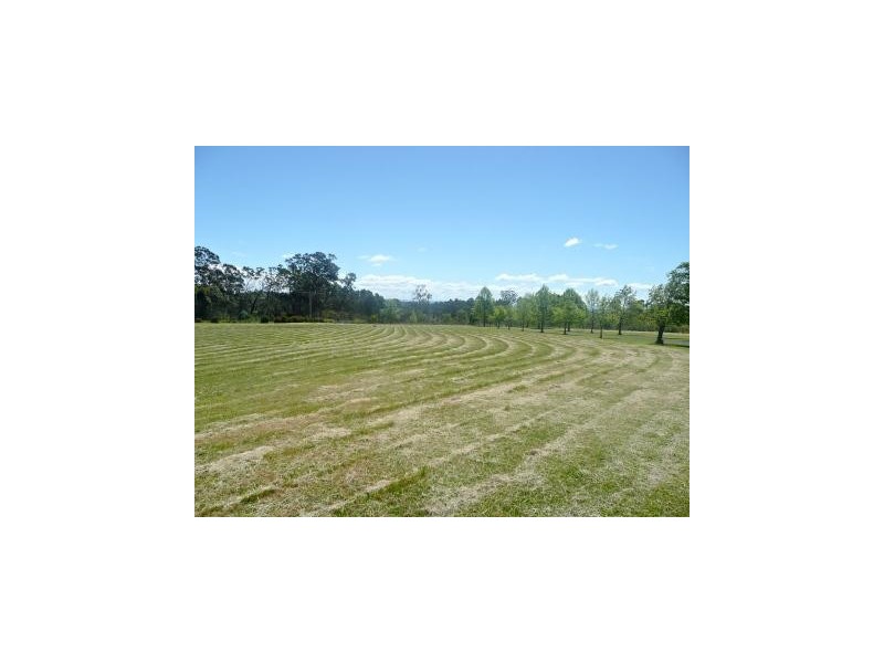 10 Plateau Drive, Razorback NSW 2571