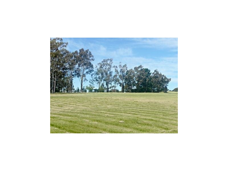 10 Plateau Drive, Razorback NSW 2571