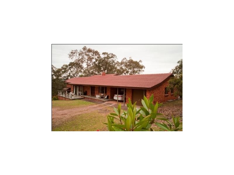 10 Langlands Road, Glen Oak NSW 2320