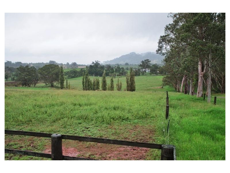 235 Hilldale Rd, Hilldale NSW 2420