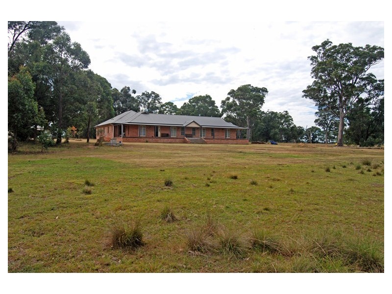 50 Bangadilly Road “Gumbaroo”, Canyonleigh NSW 2577