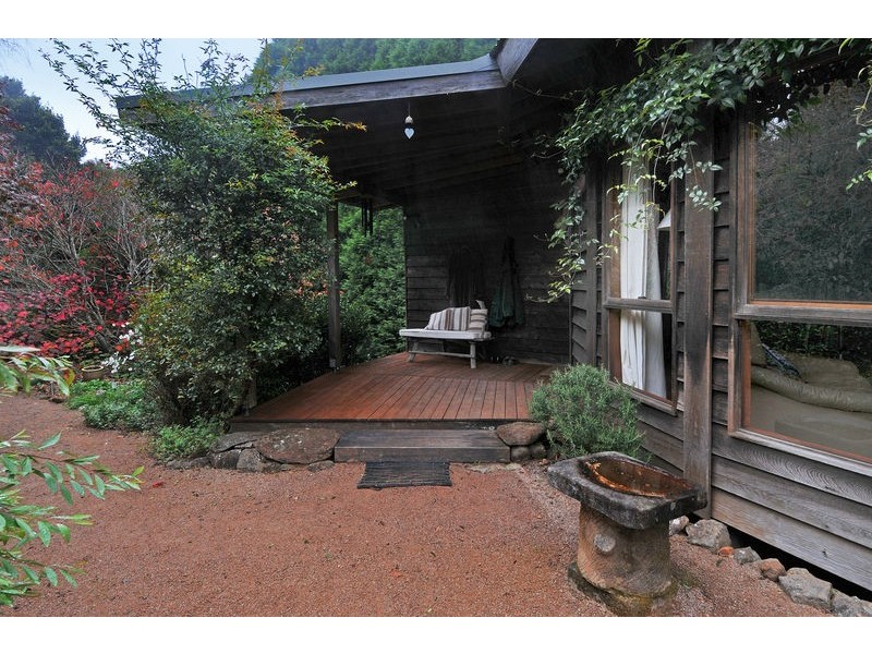 1 Ranelagh Street, Robertson NSW 2577