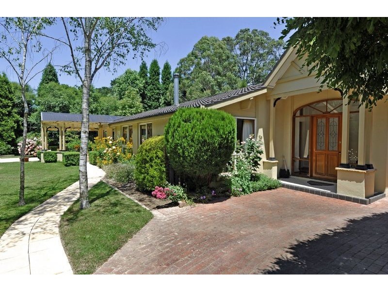 27 Osborne Road, Burradoo NSW 2576