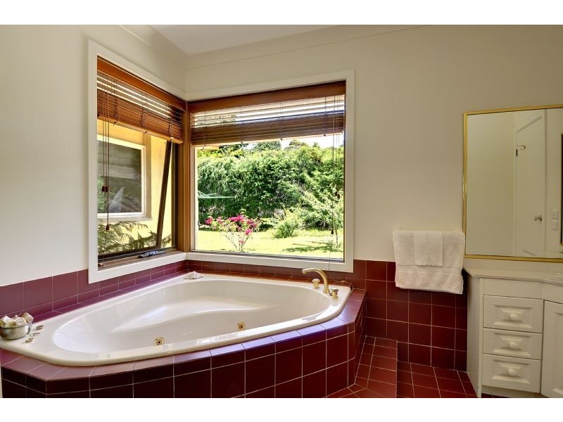 27 Osborne Road, Burradoo NSW 2576