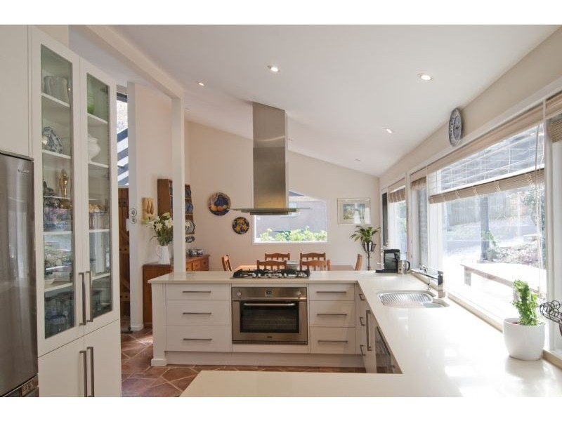 8 Hamilton Ave, Bowral NSW 2576