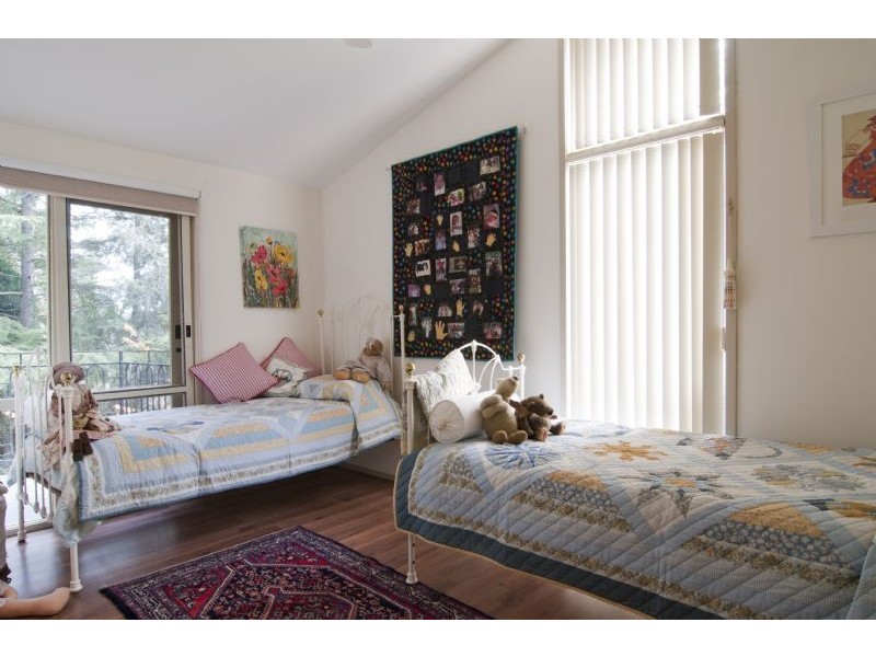 8 Hamilton Ave, Bowral NSW 2576