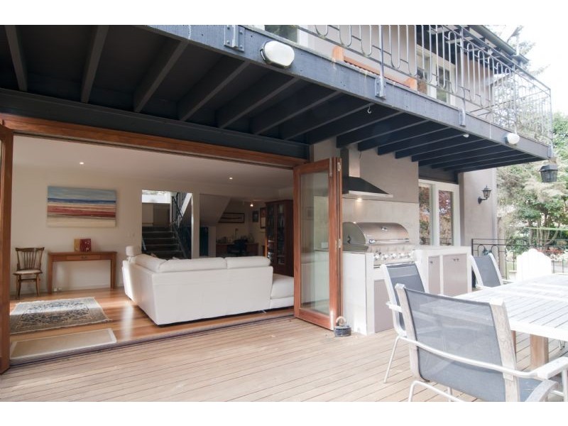 8 Hamilton Ave, Bowral NSW 2576