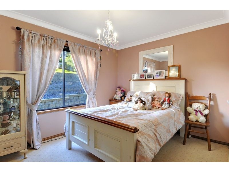 10 Hoddle Lane, Robertson NSW 2577
