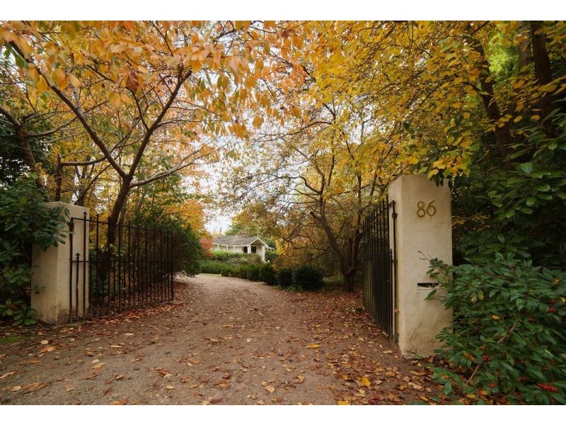 86 Osborne Road, Burradoo NSW 2576