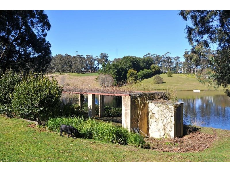 8 Birchwood Drive, Bundanoon NSW 2578