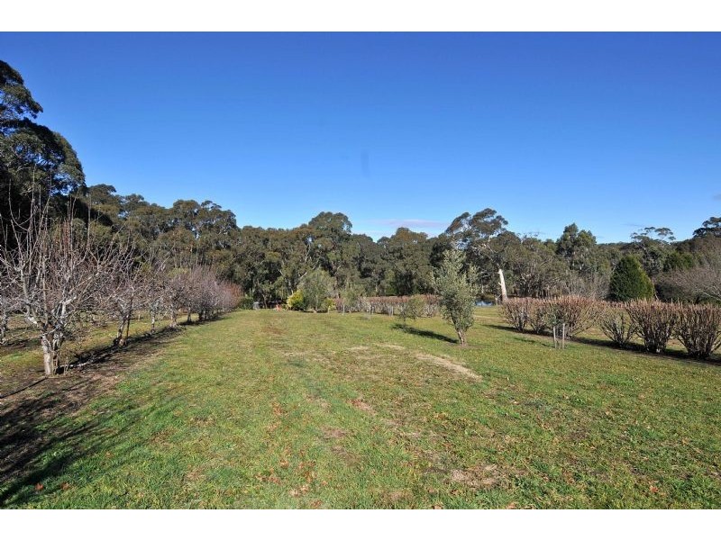 8 Birchwood Drive, Bundanoon NSW 2578