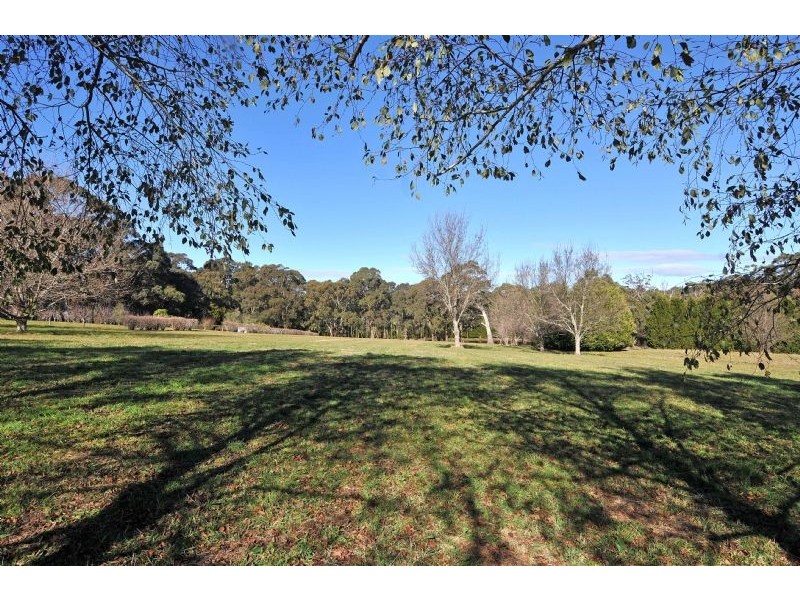 8 Birchwood Drive, Bundanoon NSW 2578