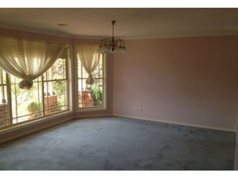 13 Mairinger Crescent, East Bowral NSW 2576