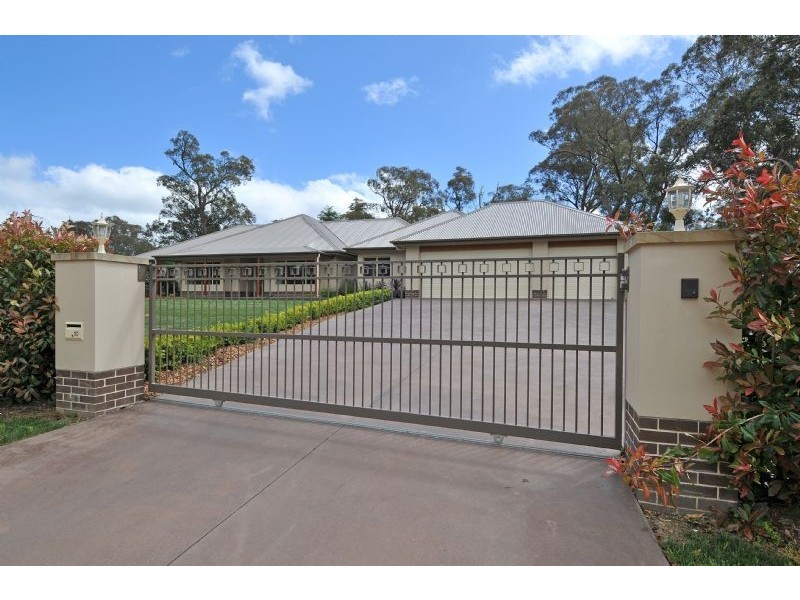 10 Harby Ave, Burradoo NSW 2576