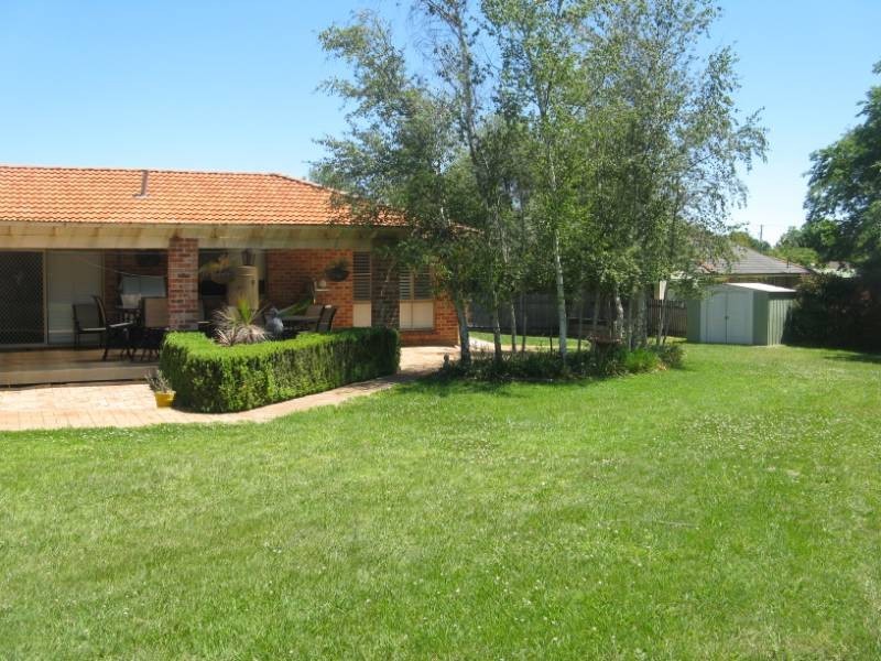 6 Rebecca Place, Moss Vale NSW 2577