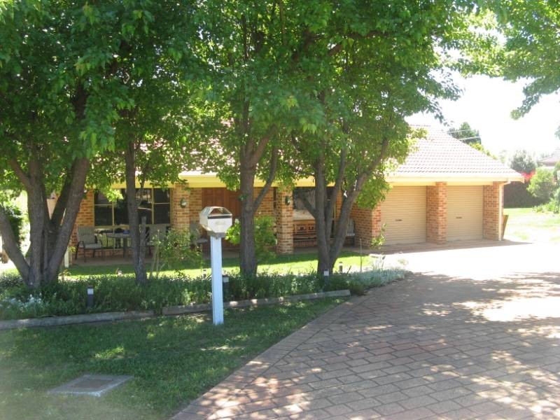 6 Rebecca Place, Moss Vale NSW 2577