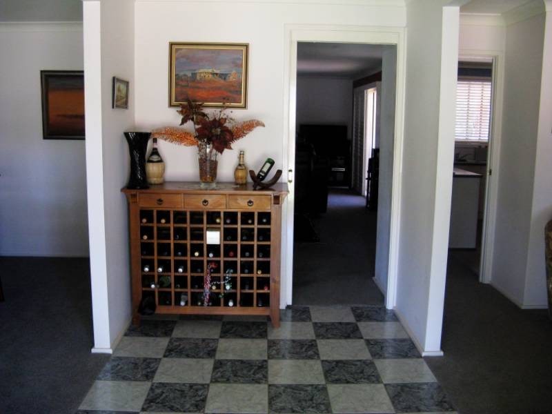 6 Rebecca Place, Moss Vale NSW 2577