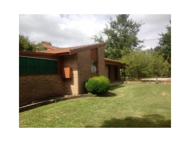 26 Elizabeth St, Burradoo NSW 2576