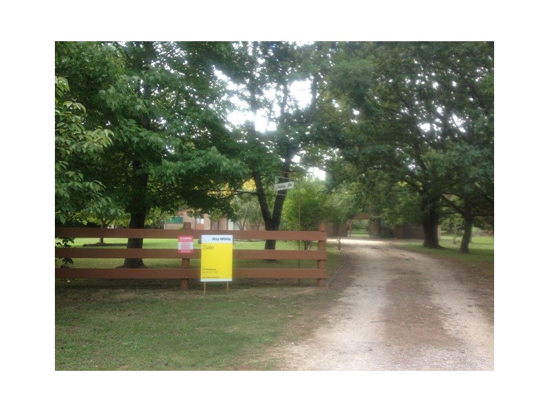 26 Elizabeth St, Burradoo NSW 2576